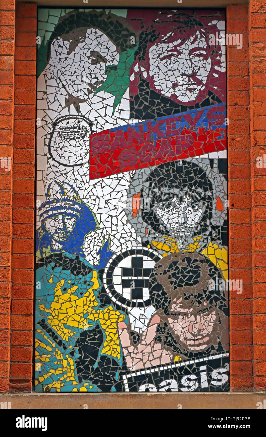 Morrisey, Smiths, MES, The Fall, Oasis, Take That, Mark Kennedy Mosaiken berühmter Mancunians im Afflecks Palace, Church St, Manchester, England, Großbritannien, M4 1PW Stockfoto