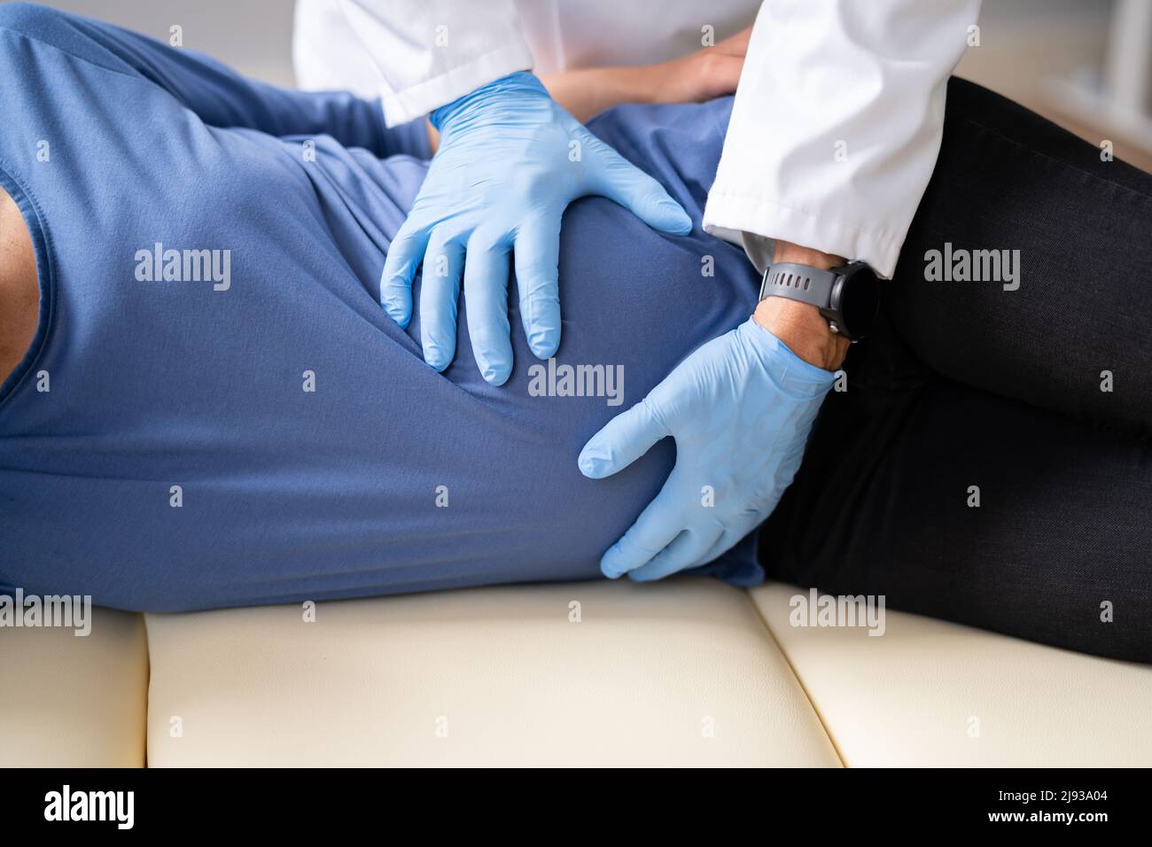 Schwanger Frau Bei Chiropraktiker. Baby Breech Physiotherapie Und Schwangerschaft Stockfoto