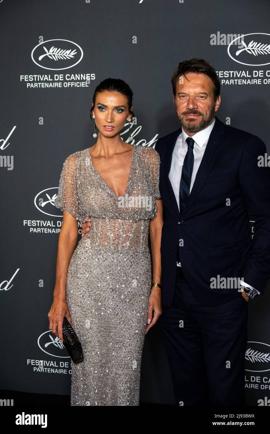 Cannes, Frankreich, 19. Mai 2022. Stefania Cristian und Samuel Le Bihan