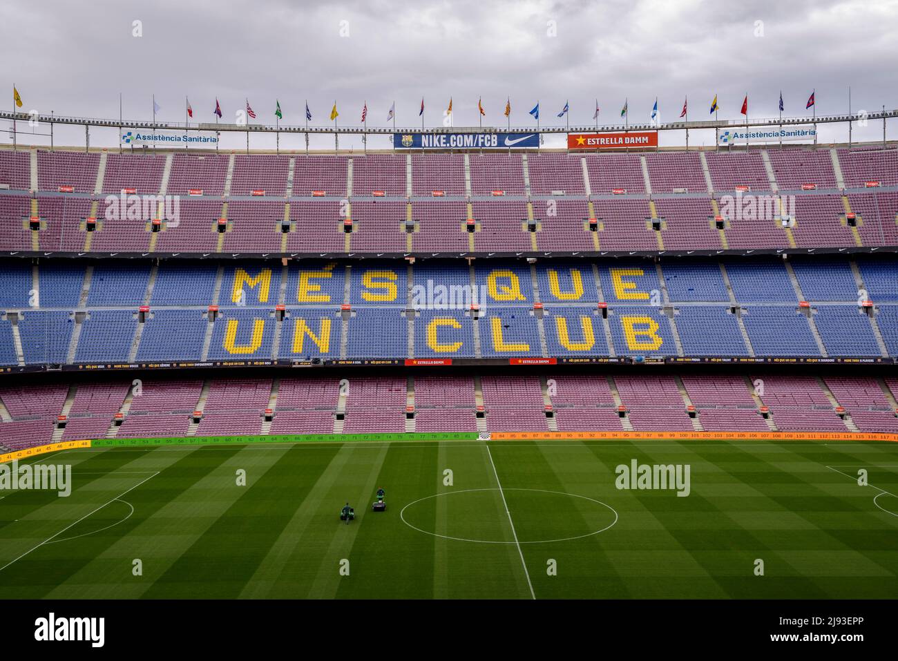 Camp Nou Stadium, das Stadion des FC Barcelona, von der Tribüne aus gesehen (Barcelona, Katalonien, Spanien) ESP: Estadio del Camp Nou, el campo de FC Barcelona Stockfoto