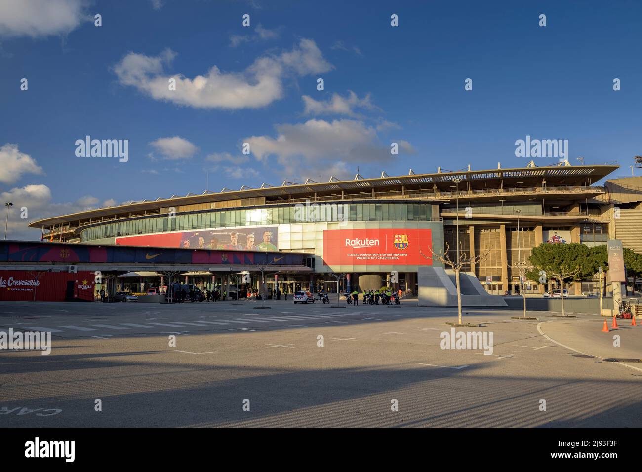 Außenansicht des Stadions Camp Nou bei Sonnenuntergang (Barcelona, Katalonien, Spanien) ESP: Außenansicht des estadio Camp Nou al atardecer (Barcelona, Cataluña, España Stockfoto