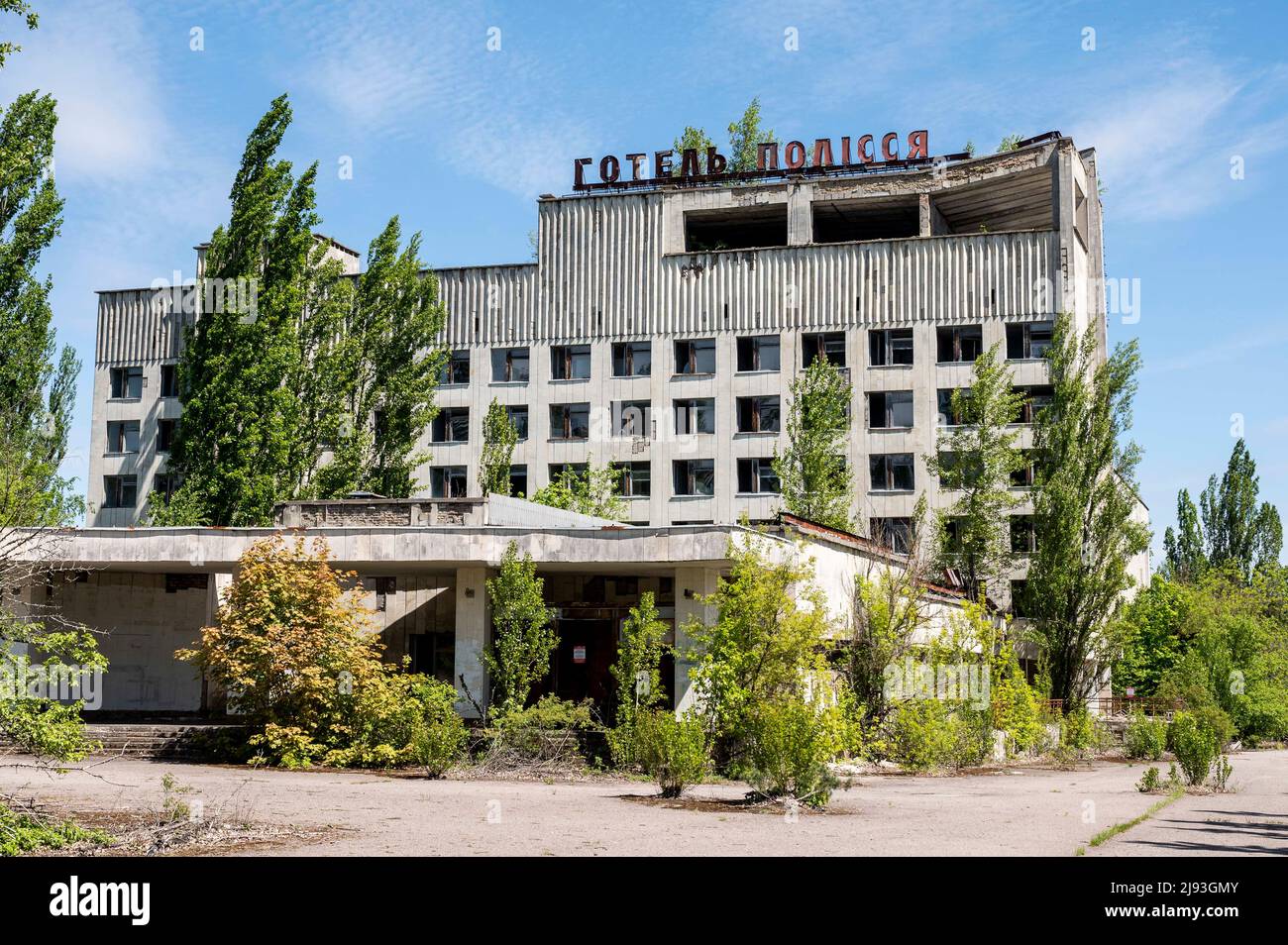 Prypiat, Oblast Kiew, Ukraine. 19.. Mai 2022. Aufgrund der Katastrophe im Kernkraftwerk Tschernobyl verlassene Gebäude in Prypiat. (Bild: © Michael Brochstein/ZUMA Press Wire) Stockfoto