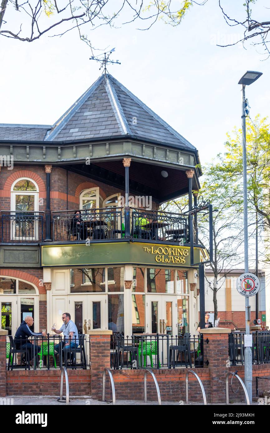 The Looking Glass Pub, Buttermarket Street, Warrington, Ches, England, Vereinigtes Königreich Stockfoto