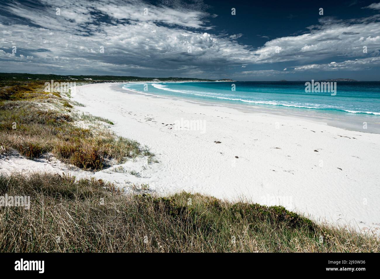 Friedlicher Twilight Beach in Esperance. Stockfoto