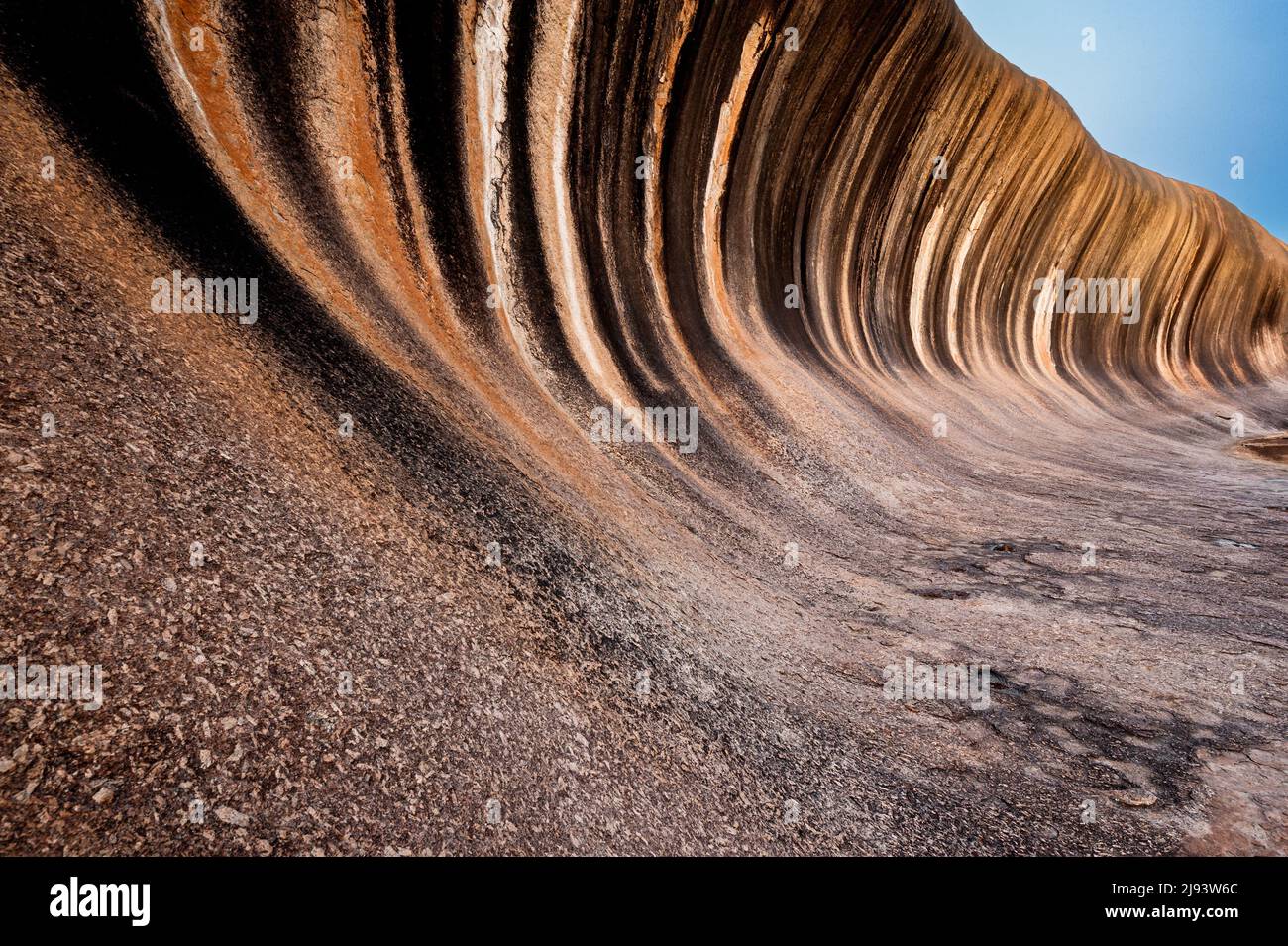 Herausragender Wave Rock im Outback von Western Australia. Stockfoto