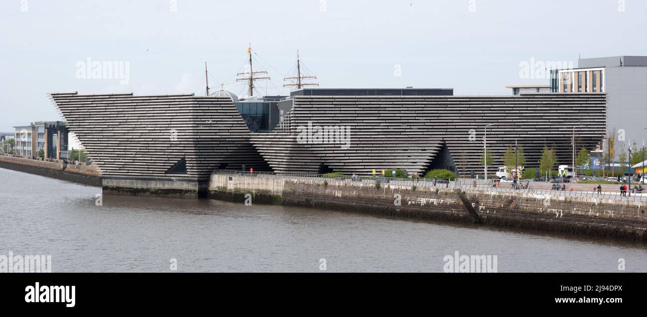 Dundee V&A und Wasserfront von der Tay Road Bridge Stockfoto