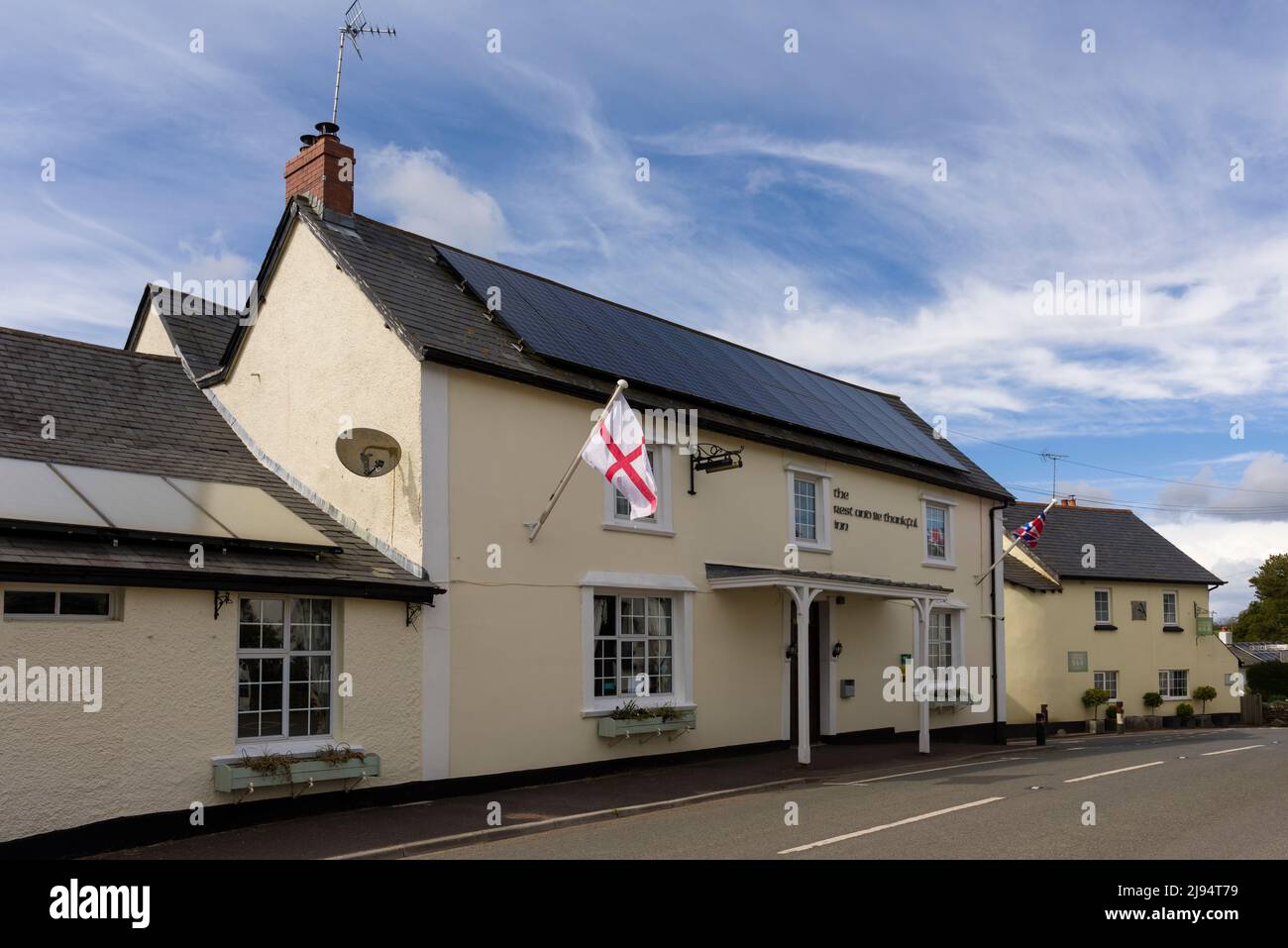 Der Rest und sei dankbar Inn im Dorf Wheddon Cross im Exmoor Nationalpark, Somerset, England. Stockfoto