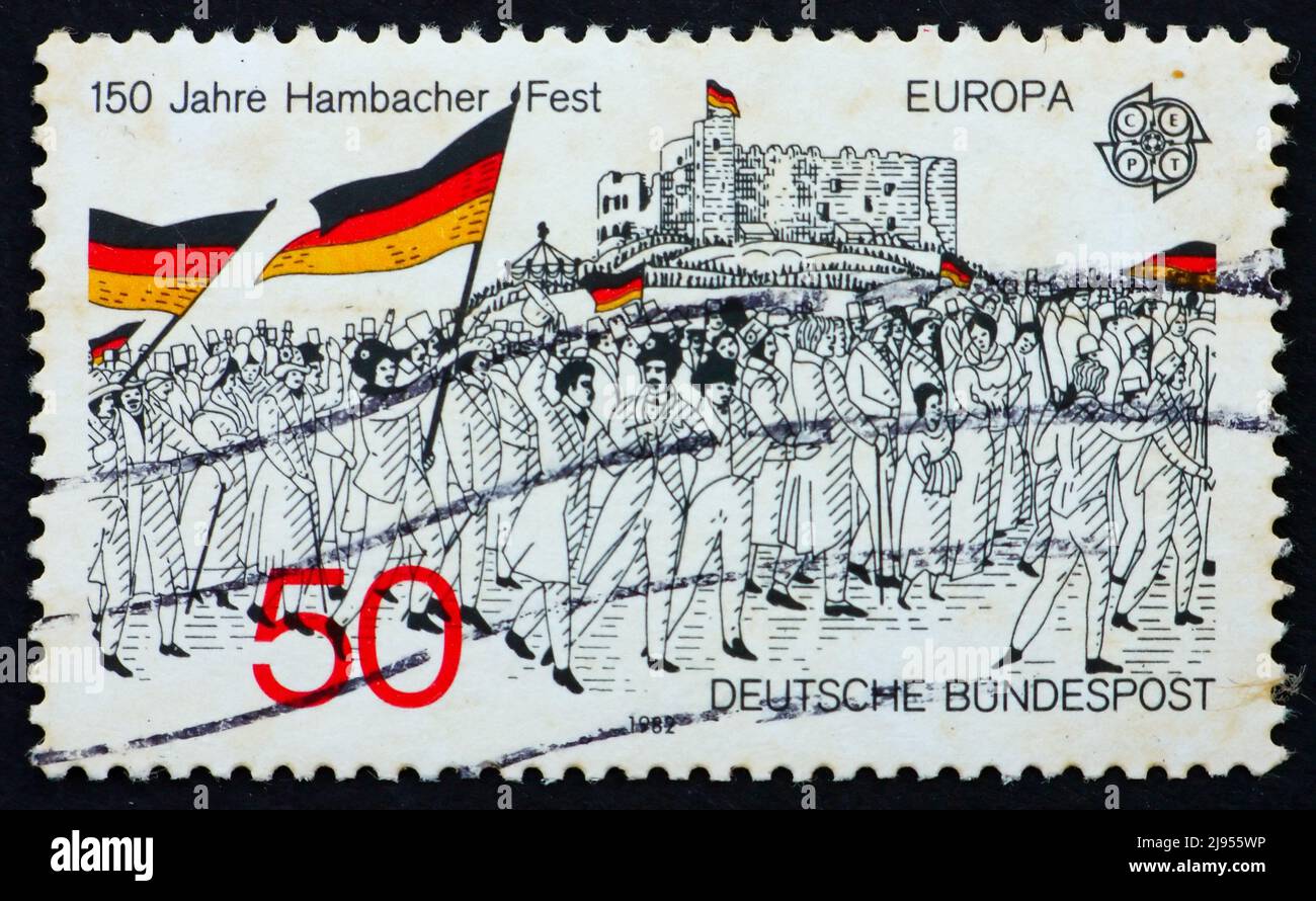 DEUTSCHLAND - UM 1982: Eine in Deutschland gedruckte Briefmarke zeigt das Hambacher Treffen, Sesquicentennial, um 1982 Stockfoto