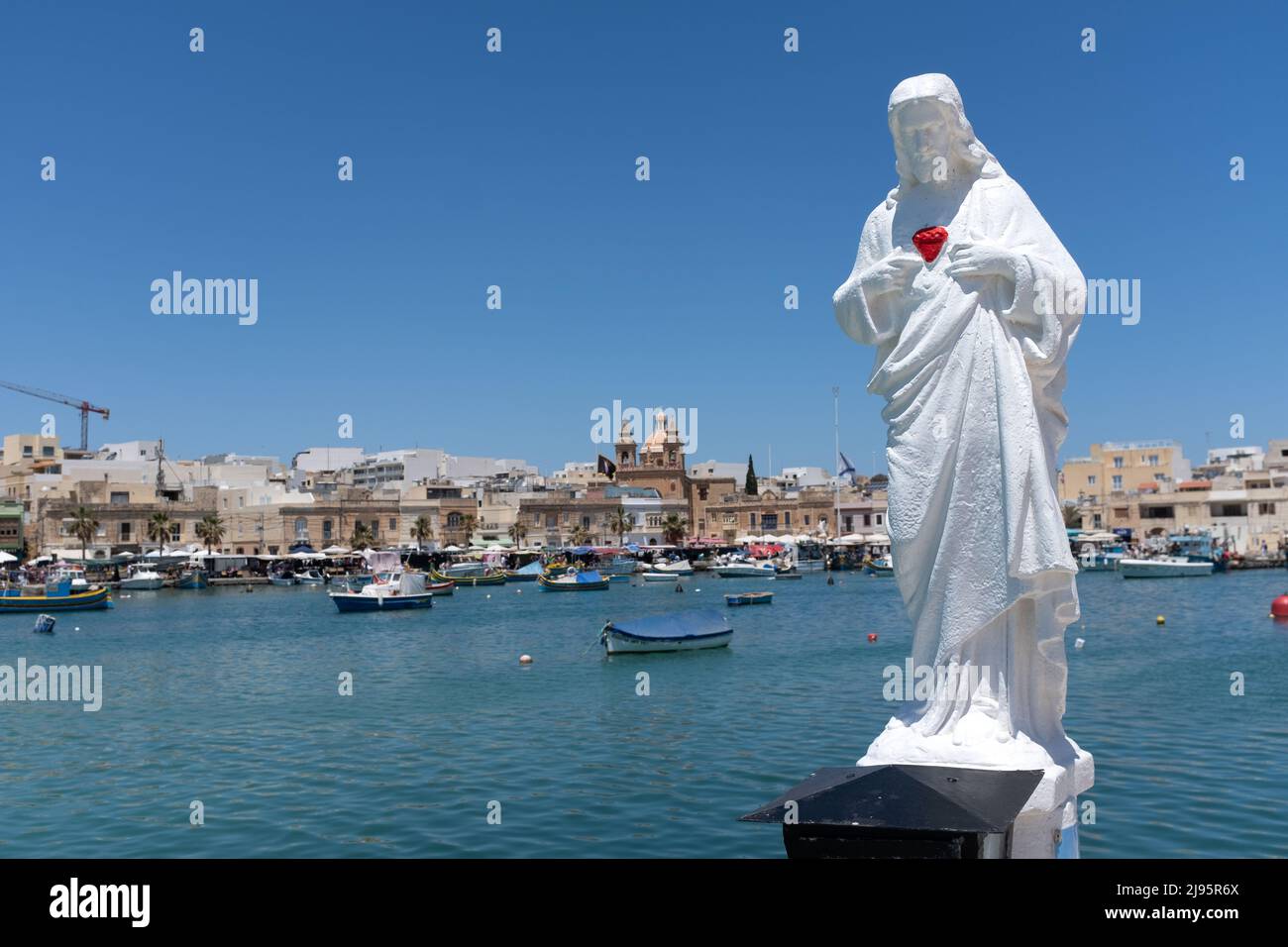 Statue des Heiligen Herzens Jesu, Marsaxlokk, Malta Stockfoto