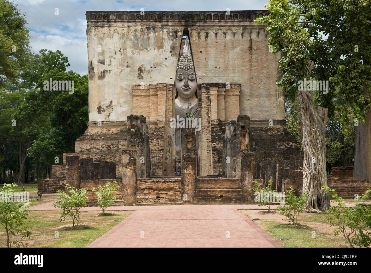 Wat Si Chum in Sukhothai, Thailand. Stockfoto