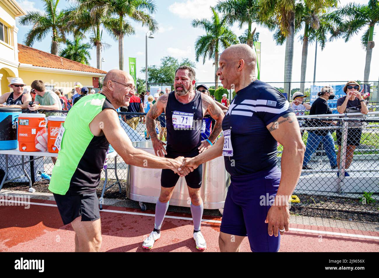 Fort Ft. Lauderdale Florida, Ansin Sports Complex Track & Field National Senior Games, Männer Teilnehmer Läufer Stockfoto