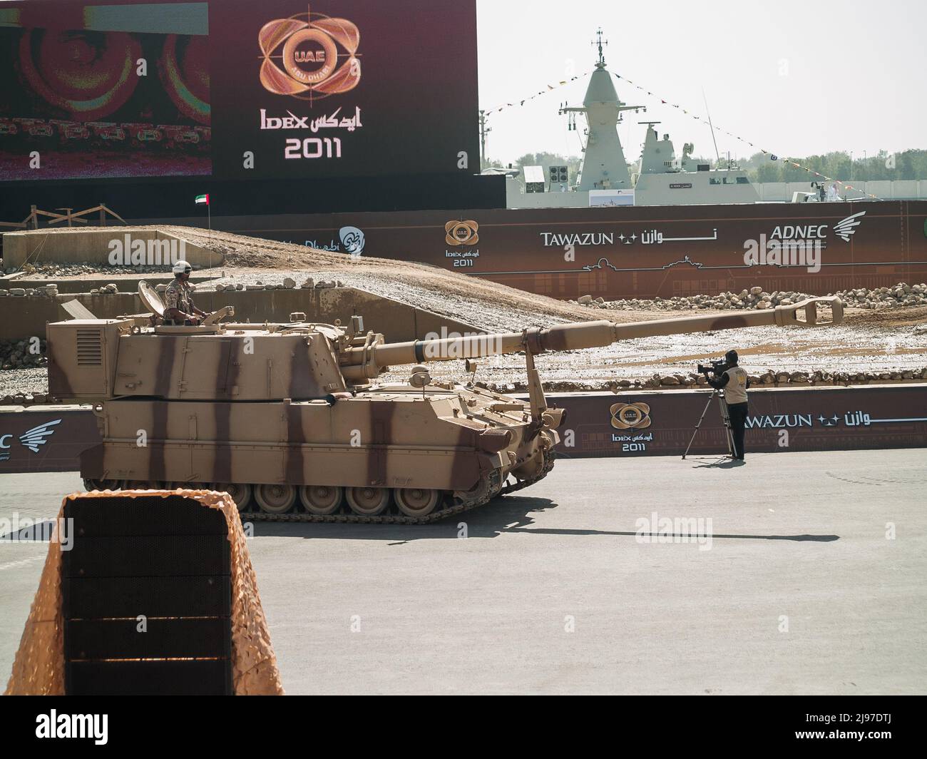 Abu Dhabi, VAE - 23. Februar. 2011: Die M109 155mm selbstfahrende Haubitze in IDEX 2011 Stockfoto