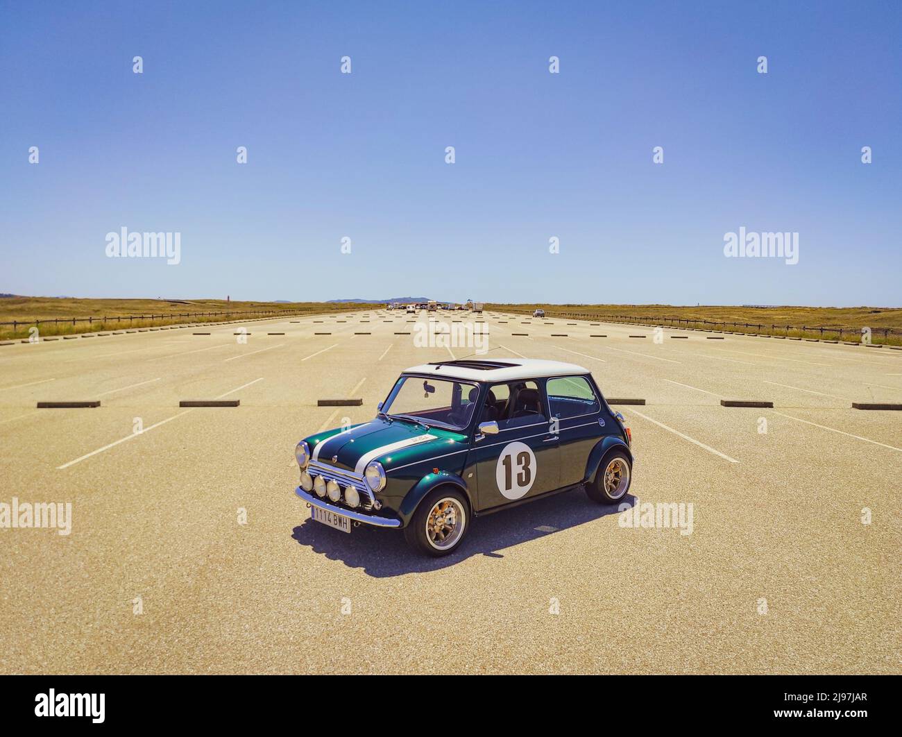 British Racing Green Classic Mini Cooper Stockfoto