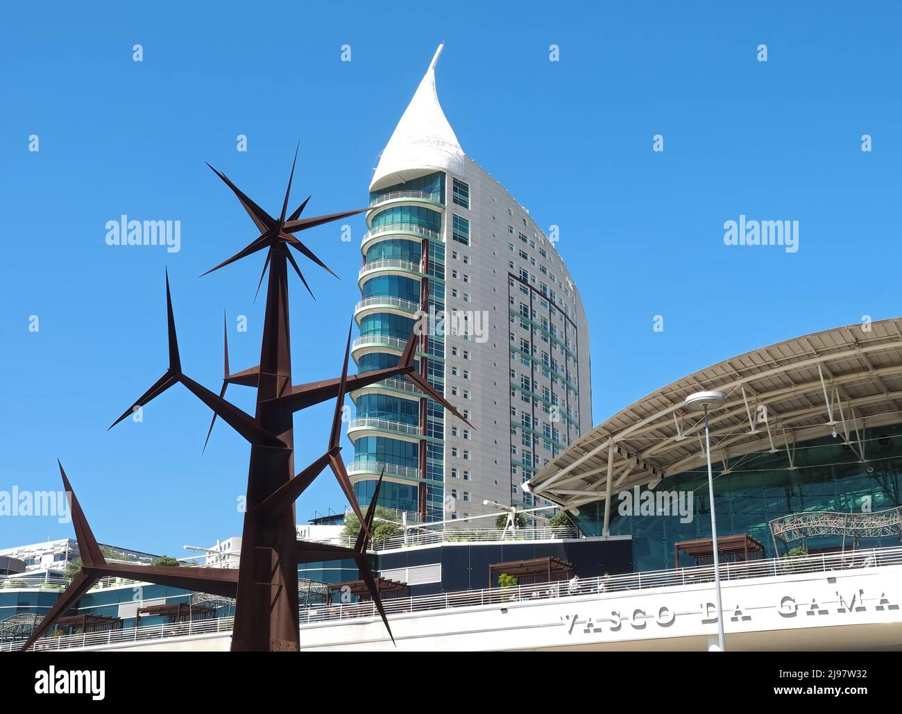 Moderne Architektur im Park der Nationen in Lissabon in Portugal Stockfoto