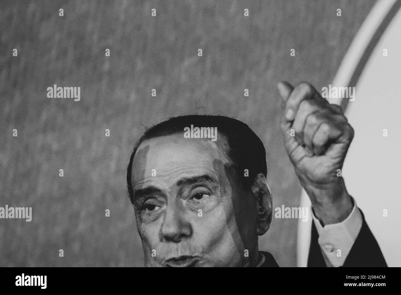 Neapel, Kampanien, ITALIEN. 21.. Mai 2022. 20/05/2022 Neapel, auf der Mostra DÃOltremare heute Morgen die Forza Italia Konferenz ''das Italien der Zukunft, die Kraft, die vereint'' begann viele nationale und europäische Persönlichkeiten anwesend und morgen wird es die Anwesenheit des Führers Silvio Berlusconi sein.auf dem Bild: Der Präsident Silvio Berlusconi (Foto: © Fabio Sasso/ZUMA Pressdraht) Stockfoto