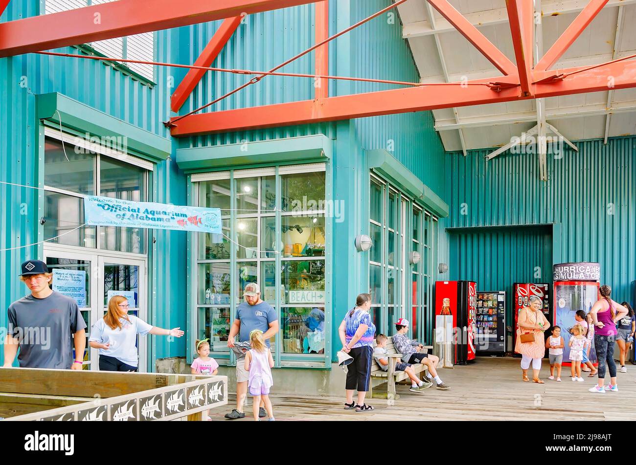 Touristen besuchen das Dauphin Island Sea Lab und das Estuarium am 29