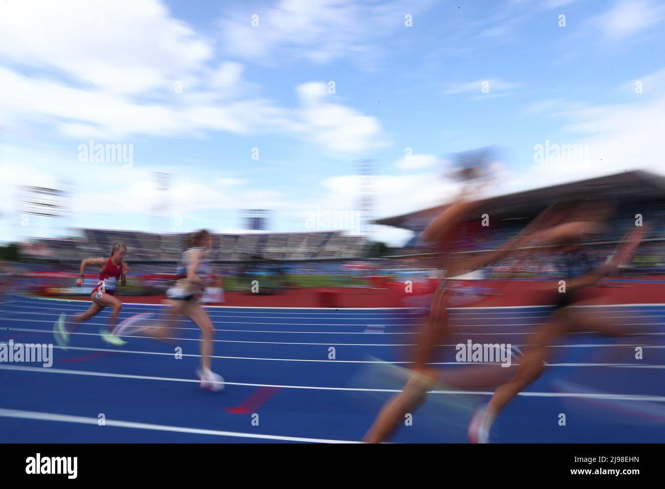 Keely Hodgkinson zeigte sich, wie die Frauen 800m während der Muller Birmingham Diamond League im Alexandra Stadium in Birmingham unterwegs sind. 21. Mai 2022 Stockfoto