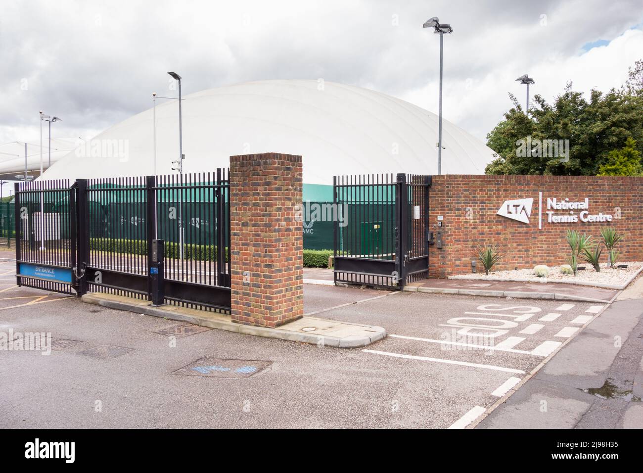 The Sport Canopy at the Lawn Tennis Association's National Tennis Centre, Priory Lane, Roehampton, London, SW15, England, Großbritannien Stockfoto