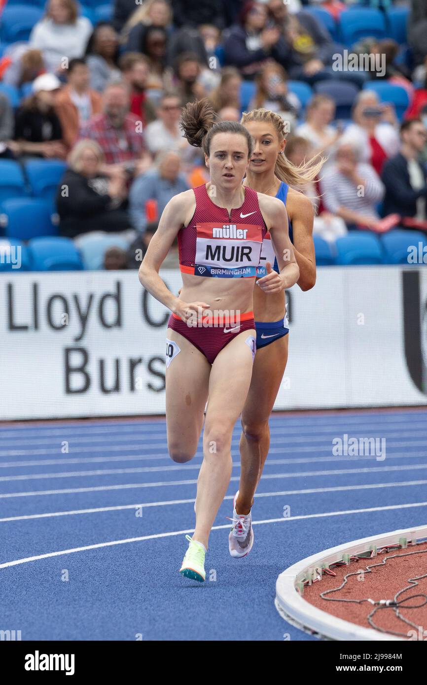 Birmingham, England. 21.. Mai 2022. Laura Muir (GBR) beim Frauen-1500m-Rennen während der Müller Diamond League im Alexander Stadium in Birmingham, England. Kredit: Sporting Pics / Alamy Live Nachrichten Stockfoto