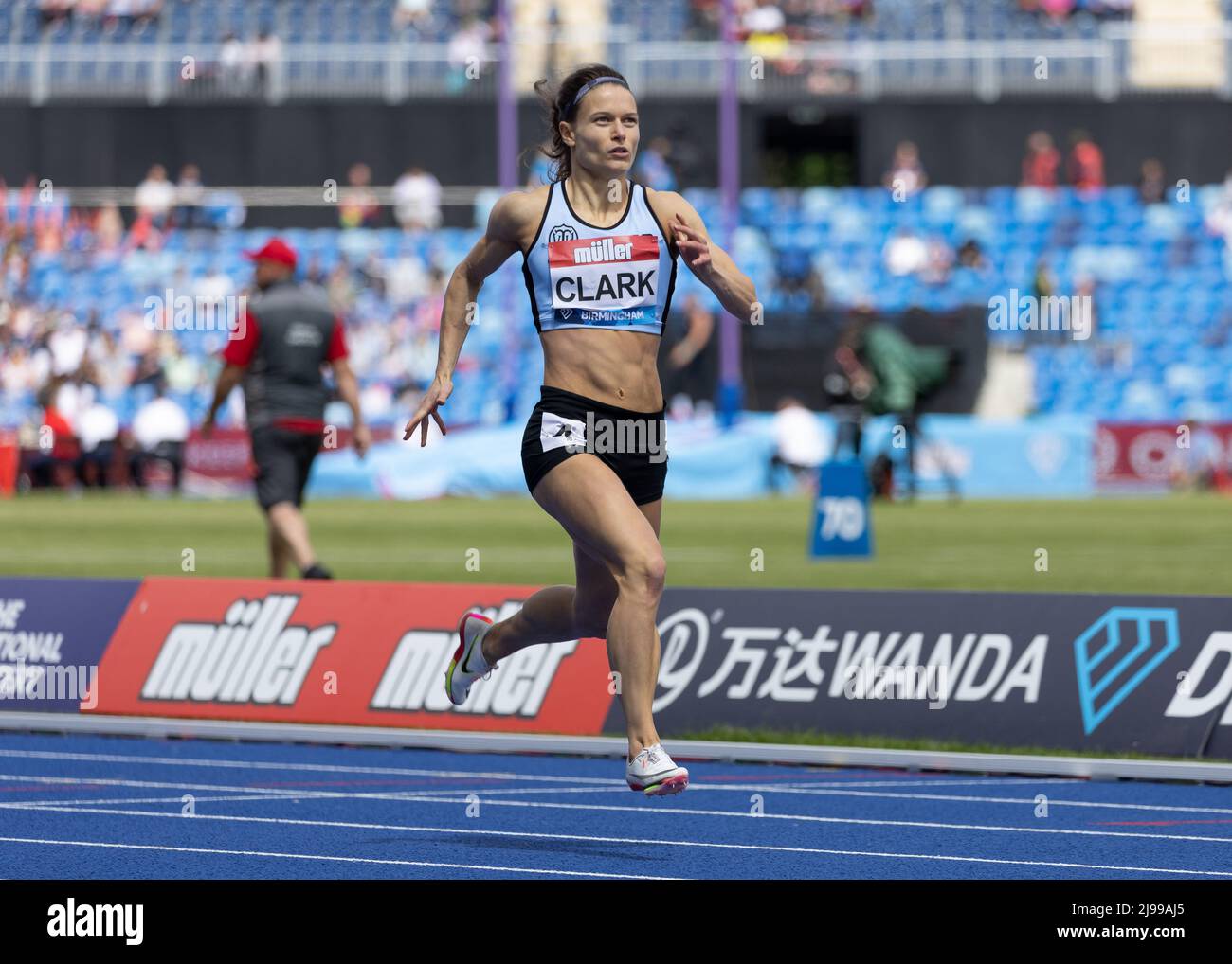 Birmingham, England. 21.. Mai 2022. Zoey Clark beim Frauen-400m-Rennen während der Müller Diamond League Leichtathletik-Veranstaltung im Alexander Stadium in Birmingham, England. Kredit: Sporting Pics / Alamy Live Nachrichten Stockfoto