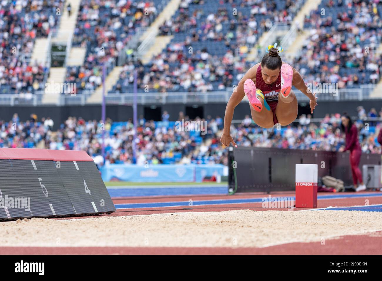 Birmingham, England. 21.. Mai 2022. Maryna EKH-Romanchuk (UKR) beim Frauen-Weitsprung während der Leichtathletik-Veranstaltung der Müller Diamond League im Alexander Stadium in Birmingham, England. Kredit: Sporting Pics / Alamy Live Nachrichten Stockfoto
