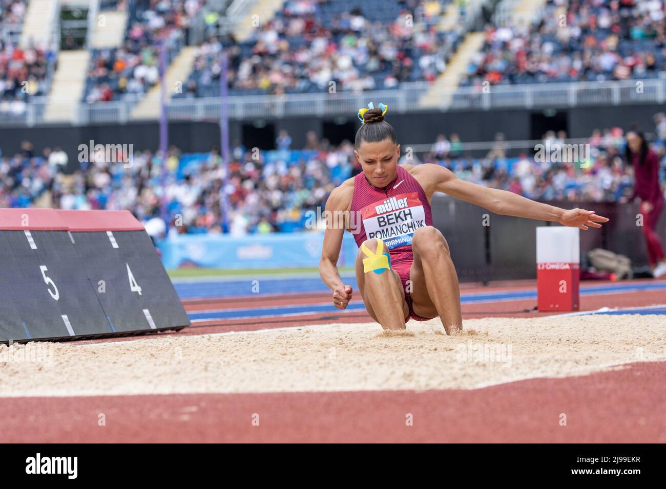 Birmingham, England. 21.. Mai 2022. Maryna EKH-Romanchuk (UKR) beim Frauen-Weitsprung während der Leichtathletik-Veranstaltung der Müller Diamond League im Alexander Stadium in Birmingham, England. Kredit: Sporting Pics / Alamy Live Nachrichten Stockfoto