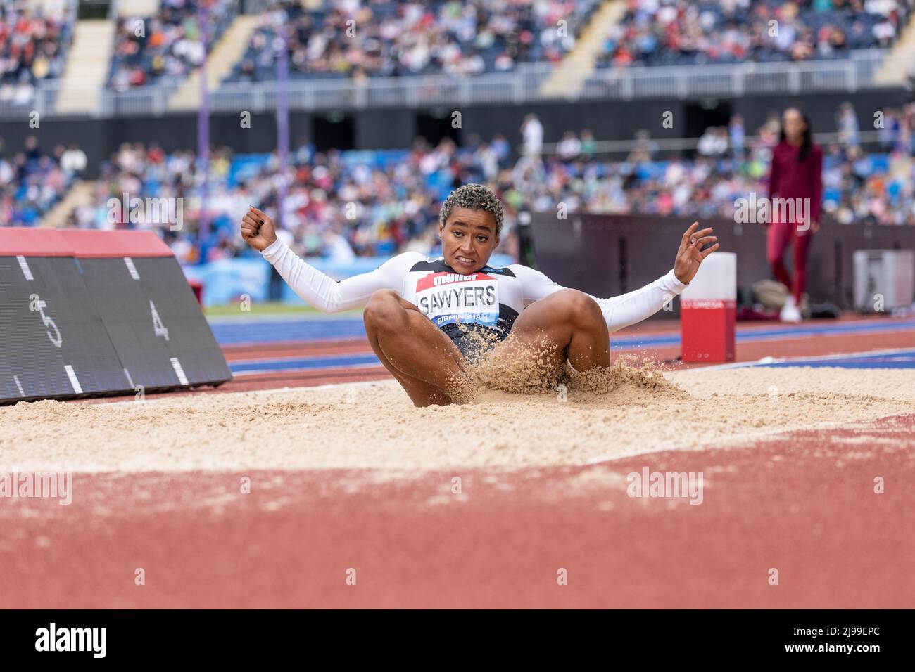 Birmingham, England. 21.. Mai 2022. Jasmin Sawyers (GBR) beim Women’s Long Jump während der Müller Diamond League Leichtathletik-Veranstaltung im Alexander Stadium in Birmingham, England. Kredit: Sporting Pics / Alamy Live Nachrichten Stockfoto