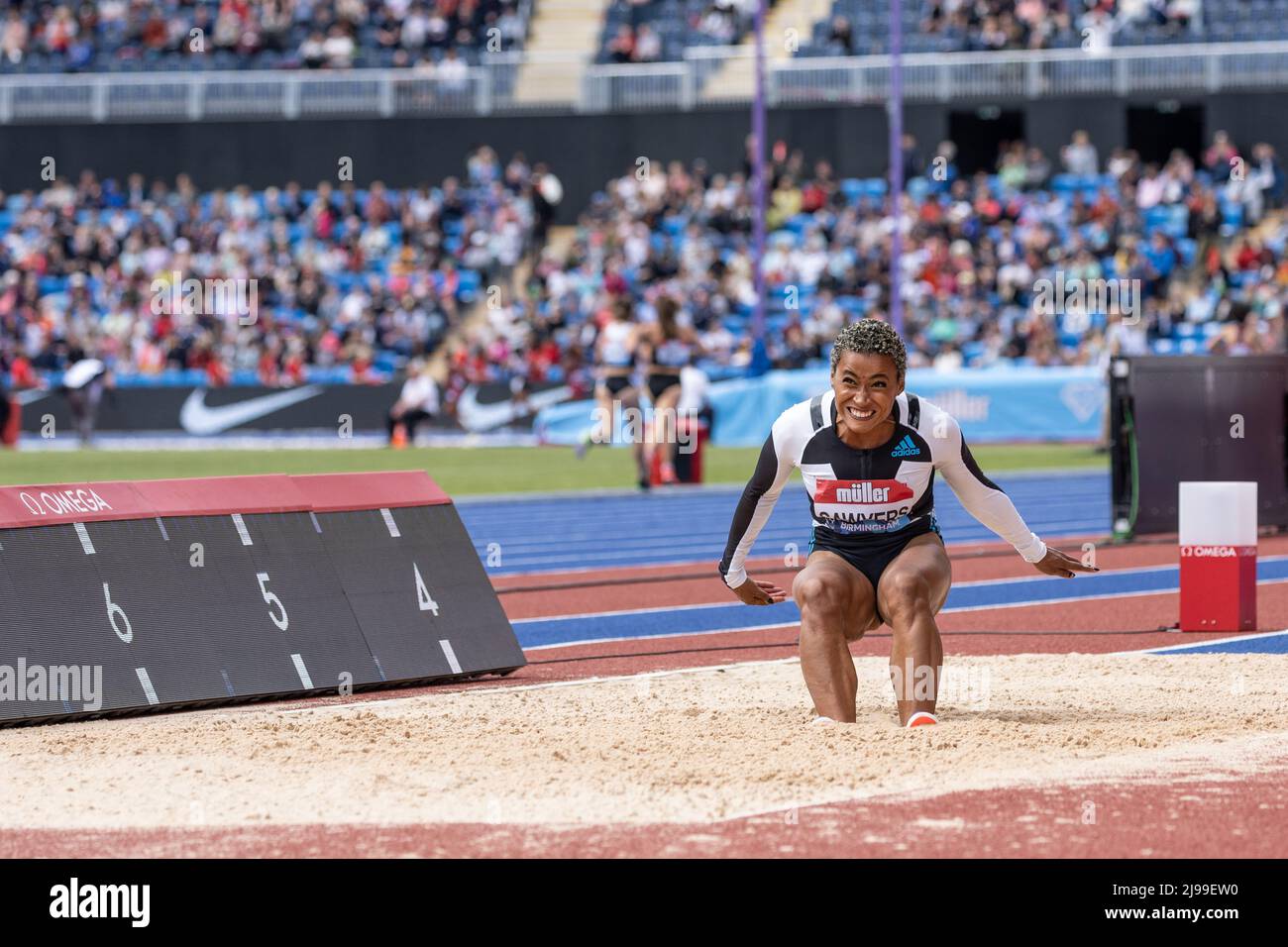 Birmingham, England. 21.. Mai 2022. Jazmin Sawyers (GBR) beim Frauen-Weitsprung während der Leichtathletik-Veranstaltung der Müller Diamond League im Alexander Stadium in Birmingham, England. Kredit: Sporting Pics / Alamy Live Nachrichten Stockfoto