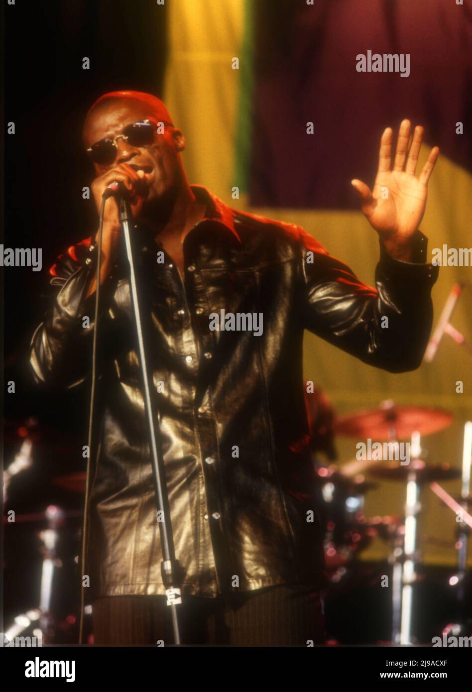 Boston, Massachusetts, USA 1.. Juni 1996 Singer Seal tritt am 1. Juni 1996 in Boston, Massachusetts, USA, bei der Veranstaltung KISS108 im Great Woods Center for the Performing Arts auf. Foto von Barry King/Alamy Stockfoto Stockfoto