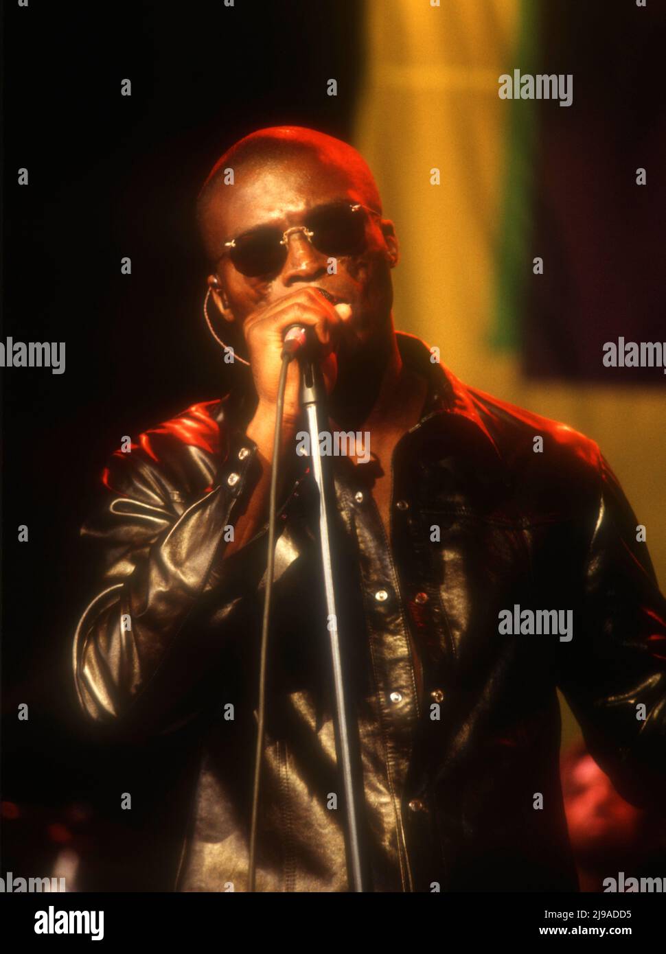 Boston, Massachusetts, USA 1.. Juni 1996 Singer Seal tritt am 1. Juni 1996 in Boston, Massachusetts, USA, bei der Veranstaltung KISS108 im Great Woods Center for the Performing Arts auf. Foto von Barry King/Alamy Stockfoto Stockfoto