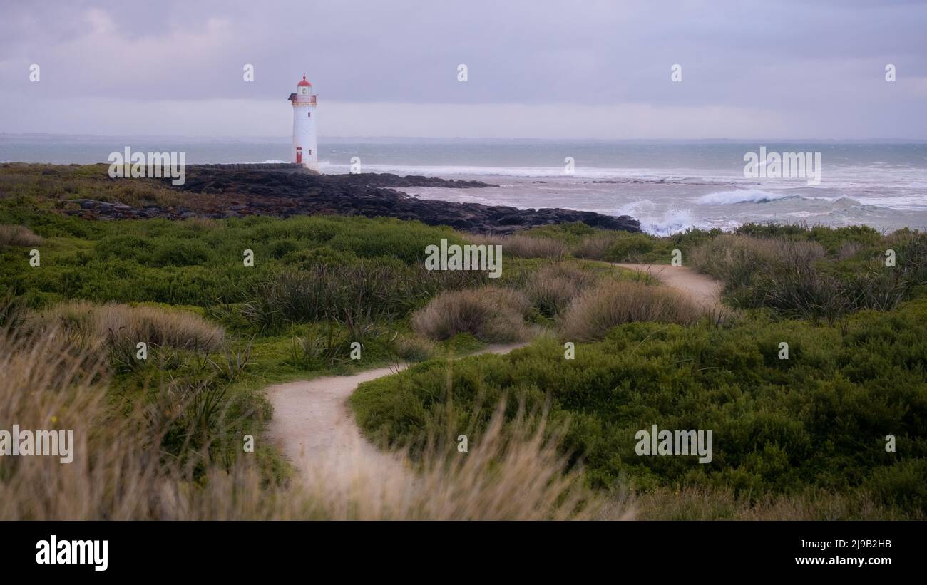 Port Fairy Lighthouse, entlang der Küste in Australien Stockfoto