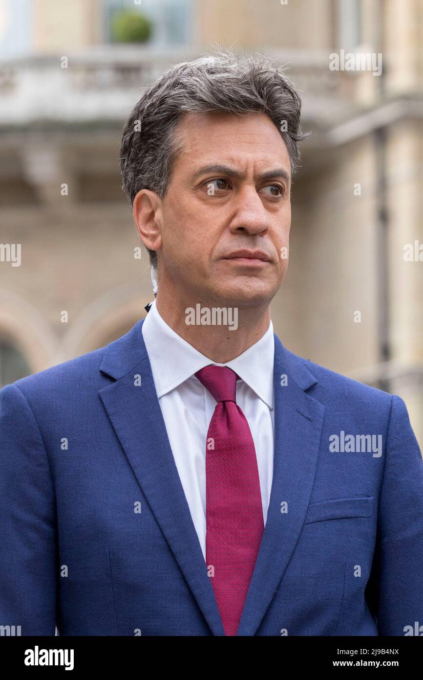 Edward Miliband, Schattenminister für Klimawandel und Net Zero, kommt zur Aufnahme von im BBC Broadcasting House am Langham Place an Stockfoto