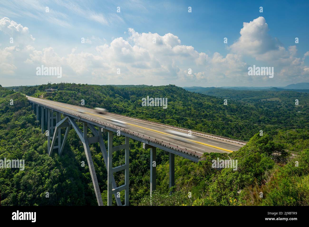 Panoramablick auf der Brücke über Yumuri Tal zwischen Havanna und Matanzas, Kuba Stockfoto
