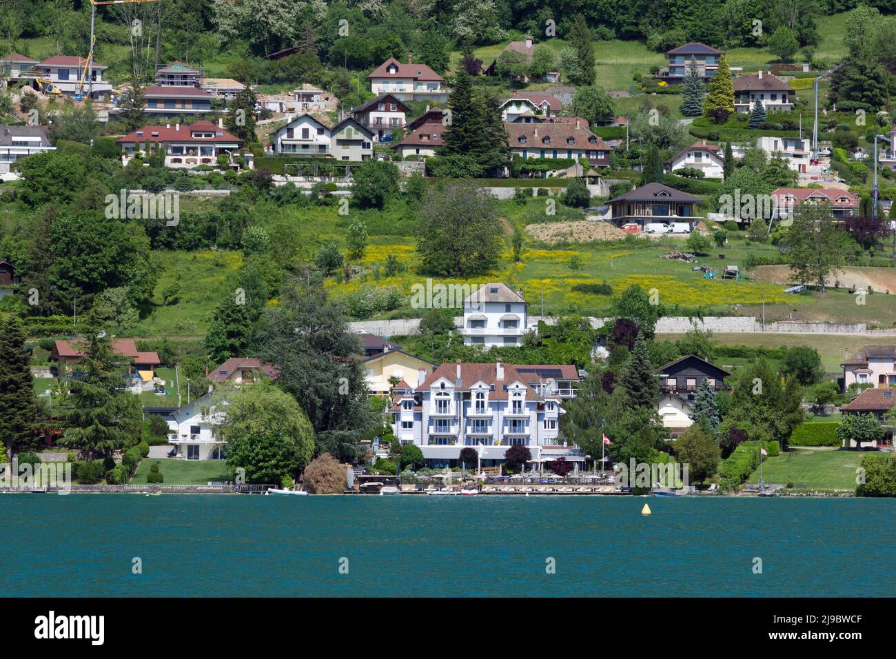 Anwesen am See, in Annecy, Frankreich Stockfoto
