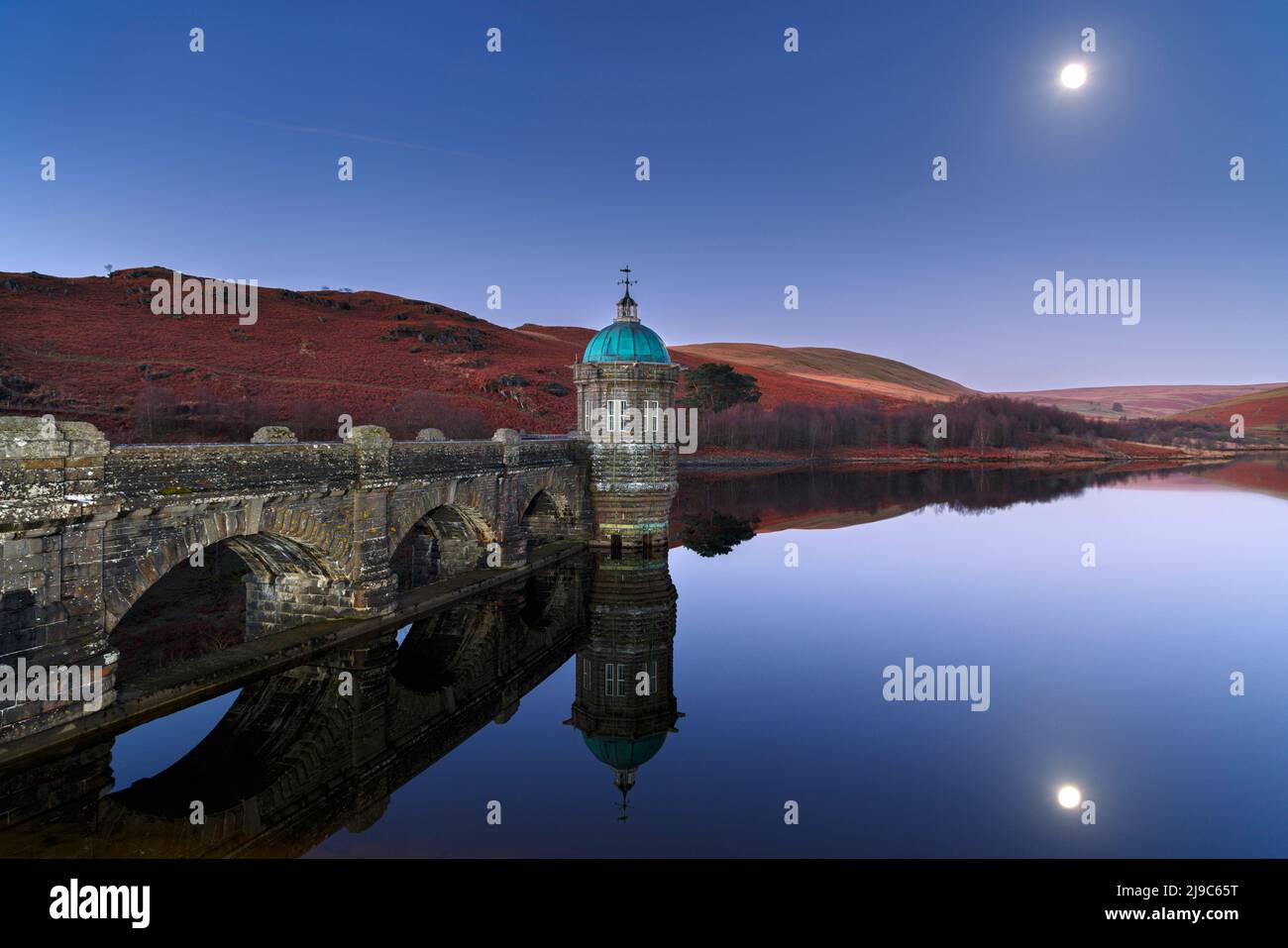 Craig Goch Dam im Elan Valley in Wales. Stockfoto