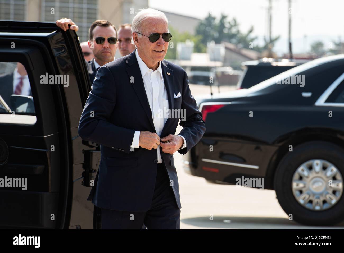 Pyeongtaek, Südkorea. 22.. Mai 2022. Der US-Präsident Joe Biden kommt nach seinem zweitägigen Besuch in Südkorea am 22. Mai 2022 in Pyeongtaek, Südkorea, zum Abflug der ersten Luftwaffe auf dem Osan Air Base an. Kredit: SRA Allison Payne/U.S. Air Force/Alamy Live News Stockfoto