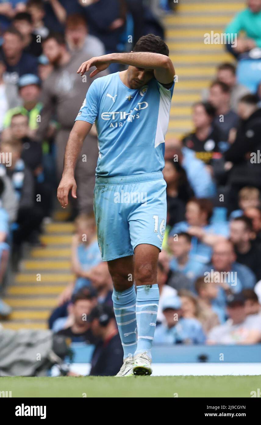 Manchester, Großbritannien. 22.. Mai 2022. Rodri von Manchester City wurde während des Spiels der Premier League im Etihad Stadium, Manchester, niedergeschlagen. Bildnachweis sollte lauten: Darren Staples/Sportimage Credit: Sportimage/Alamy Live News Stockfoto