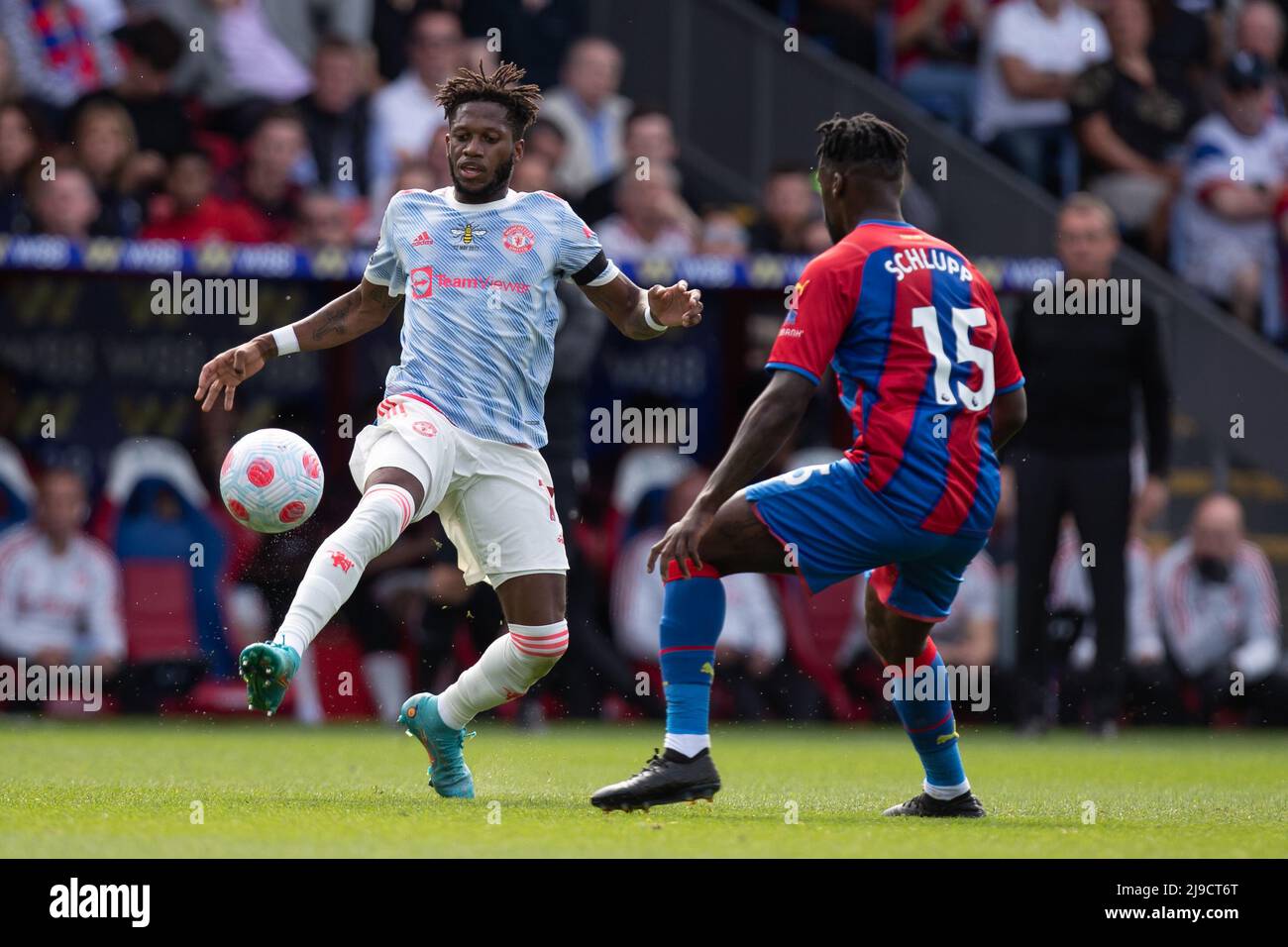 LONDON, GROSSBRITANNIEN. MAI 22. Fred von Manchester United kontrolliert den Ball während des Premier League-Spiels zwischen Crystal Palace und Manchester United im Selhurst Park, London, am Sonntag, 22.. Mai 2022. (Kredit: Federico Maranesi | MI Nachrichten) Kredit: MI Nachrichten & Sport /Alamy Live Nachrichten Stockfoto