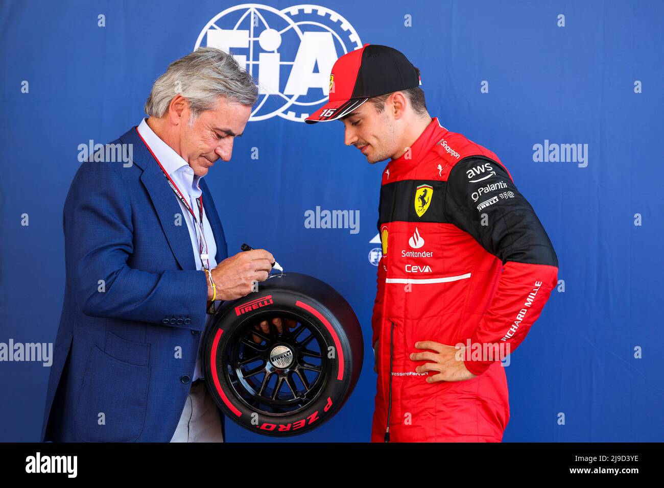 Barcelona, Spanien. 21.. Mai 2022. Carlos Sainz Senior (ESP), #16 Charles Leclerc (MCO, Scuderia Ferrari), F1 Grand Prix von Spanien auf dem Circuit de Barcelona-Catalunya am 21. Mai 2022 in Barcelona, Spanien. (Foto von HIGH TWO) Quelle: dpa/Alamy Live News Stockfoto