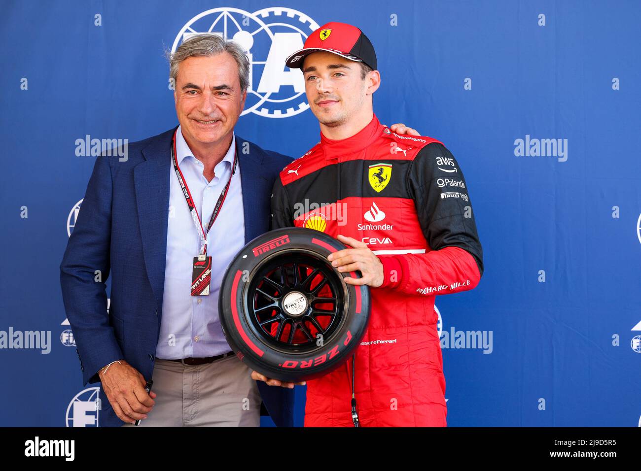 Barcelona, Spanien. 21.. Mai 2022. Carlos Sainz Senior (ESP), #16 Charles Leclerc (MCO, Scuderia Ferrari), F1 Grand Prix von Spanien auf dem Circuit de Barcelona-Catalunya am 21. Mai 2022 in Barcelona, Spanien. (Foto von HIGH TWO) Quelle: dpa/Alamy Live News Stockfoto