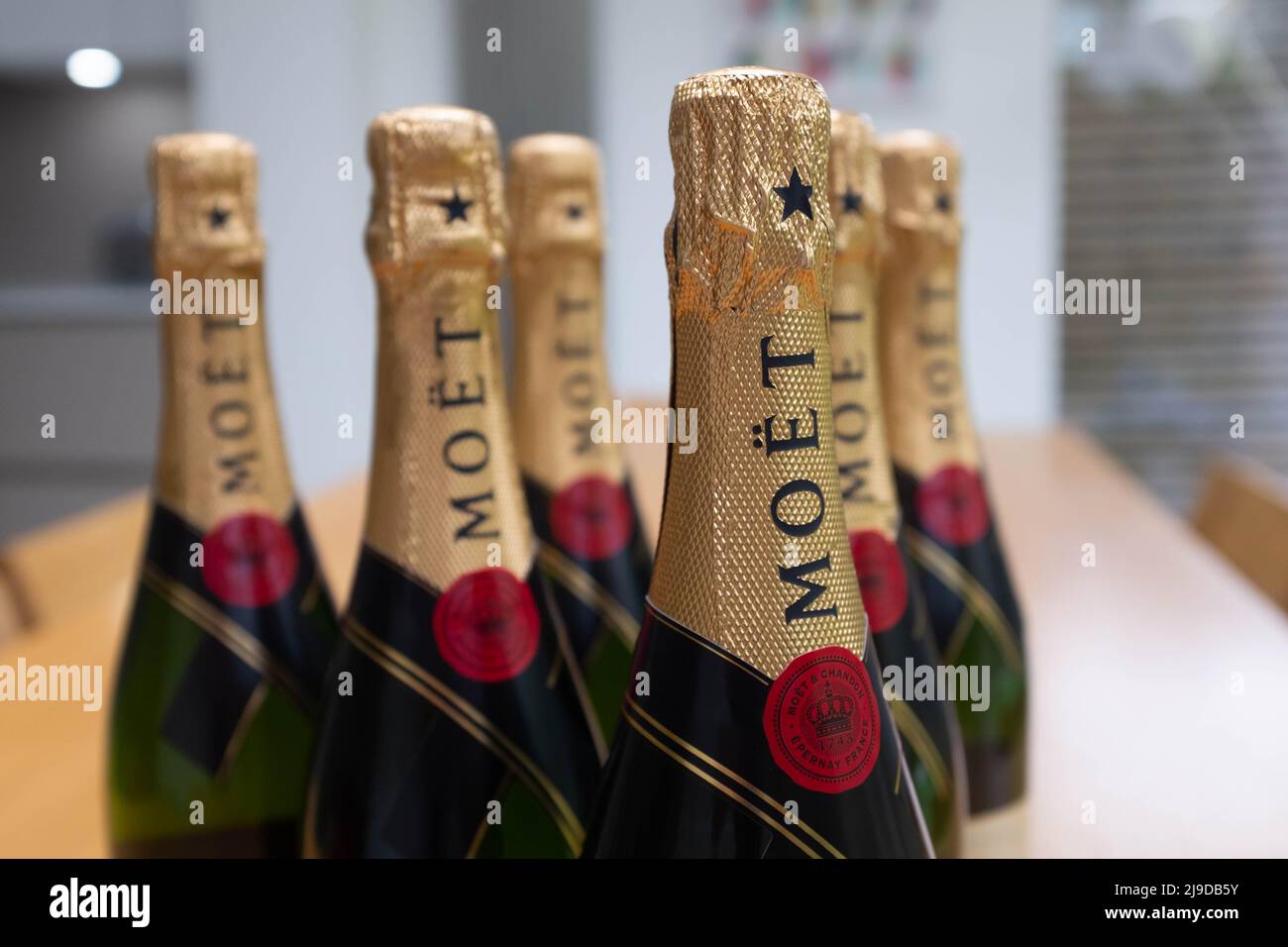 Champagner-Flaschen von MOET Chandon Stockfoto