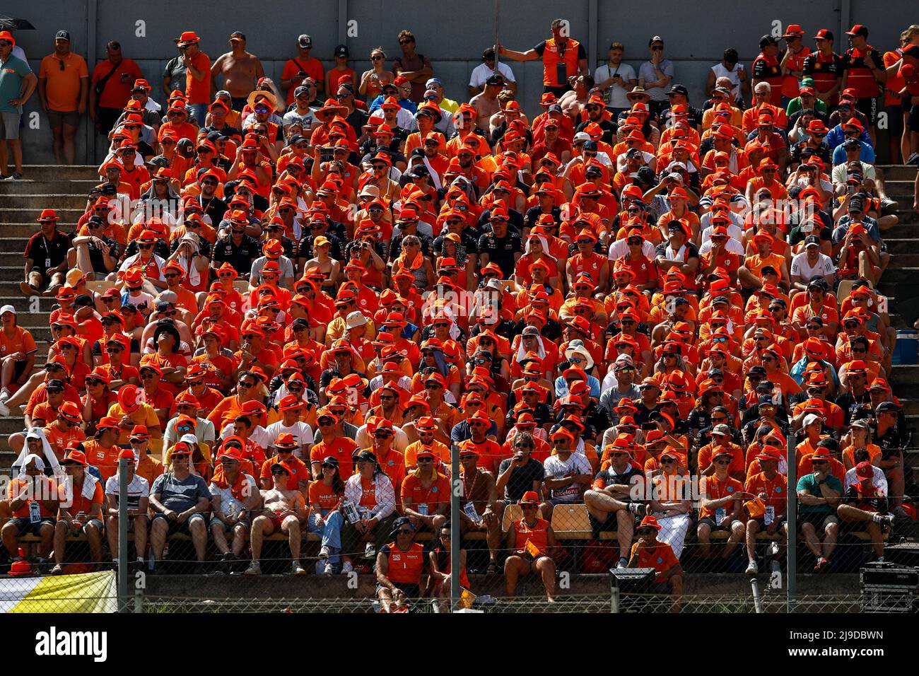 Barcelona, Spanien. 22.. Mai 2022. Fans, großer Preis von Spanien F1 auf dem Circuit de Barcelona-Catalunya am 22. Mai 2022 in Barcelona, Spanien. (Foto von HIGH TWO) Quelle: dpa/Alamy Live News Stockfoto
