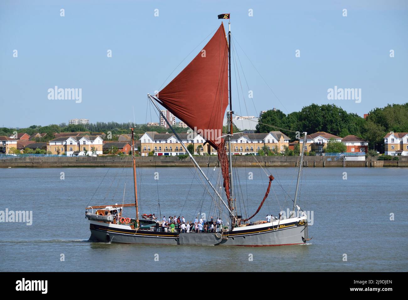 Themse Segeln Lastkahn wird heraus auf eine Genuss-Kreuzfahrt entlang der Themse Stockfoto