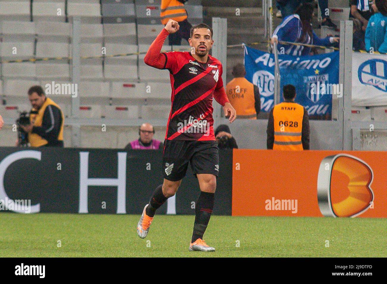 Curitiba, Brasilien. 22.. Mai 2022. PR - Curitiba - 05/22/2022 - BRASILIANISCHER A 2022, ATHLETICO-PR X AVAI - Athletico-PR-Spieler David Terans feiert sein Tor während eines Spiels gegen avai im Stadion Arena da Baixada für die brasilianische Meisterschaft A 2022. Foto: Gabriel Machado /AGIF/Sipa USA Quelle: SIPA USA/Alamy Live News Stockfoto