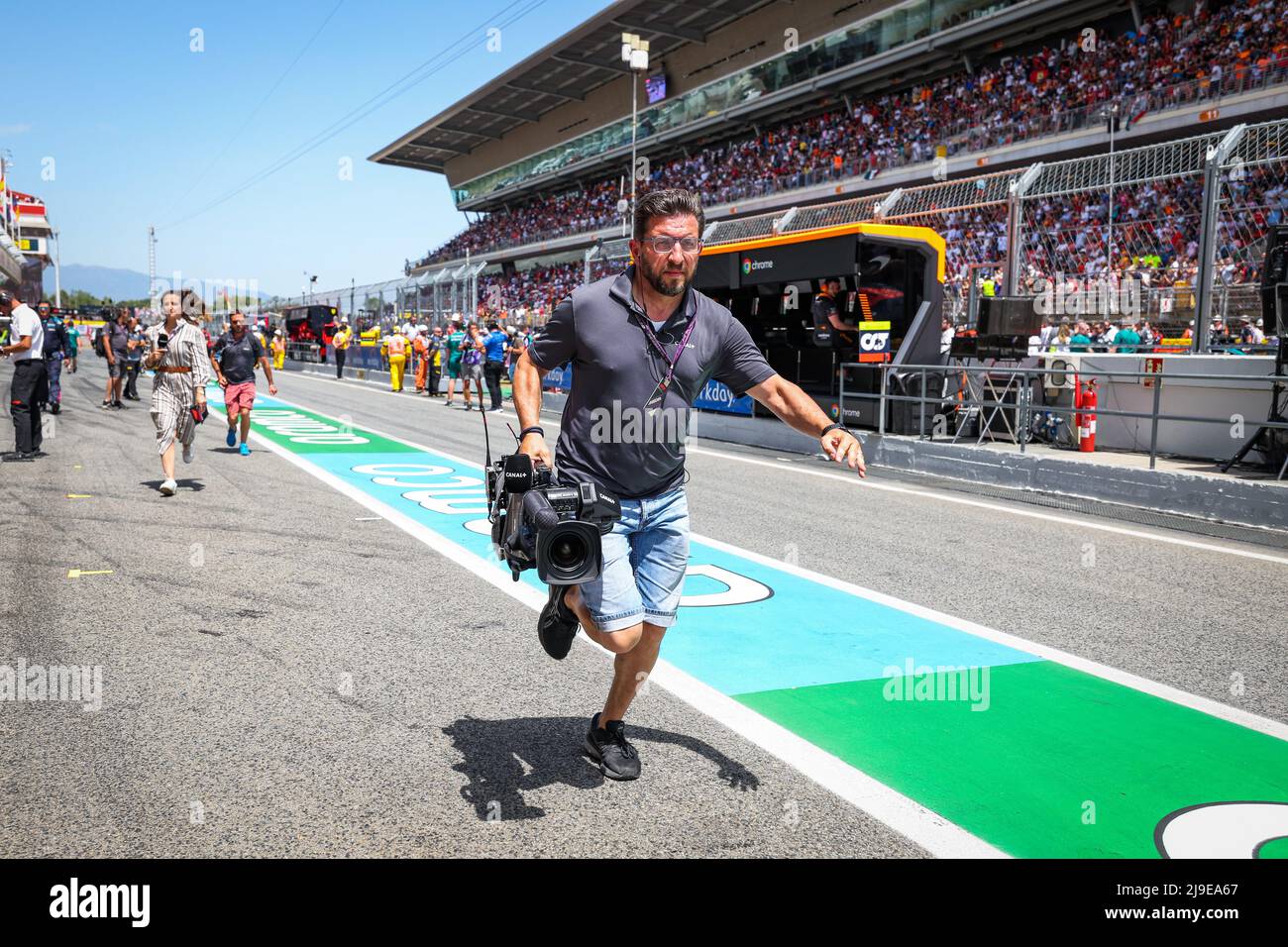 Canal+ Atmosphäre während des Formel 1 Pirelli Grand Premio de Espana 2022, 6. Lauf der FIA Formel 1 Weltmeisterschaft 2022, auf dem Circuit de Barcelona-Catalunya, vom 20. Bis 22. Mai 2022 in Montmelo, Spanien - Foto: Florent Gooden / Dppi/DPPI/LiveMedia Stockfoto