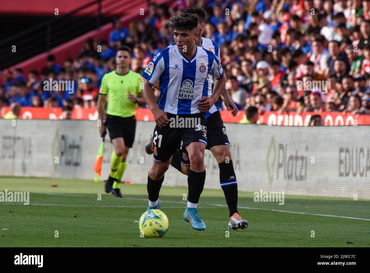 22. Mai 2022, Granada, Granada, Spanien: Nico Melamed von RCD Espanol in Aktion während des Liga-Spiels zwischen Granada CF und RCD EspaÃ±ol im Nuevo Los Carmenes Stadium am 10. Mai 2022 in Granada, Spanien. (Bild: © Jose M Baldomero/Pacific Press via ZUMA Press Wire) Stockfoto