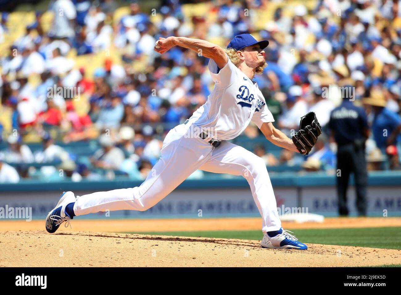 Los Angeles Dodgers Pitcher Phil Bickford (52) spielt während eines MLB-Baseballspiels gegen die Philadelphia Phillies, Sonntag, Mai. 15, 2022, in Los Ang Stockfoto