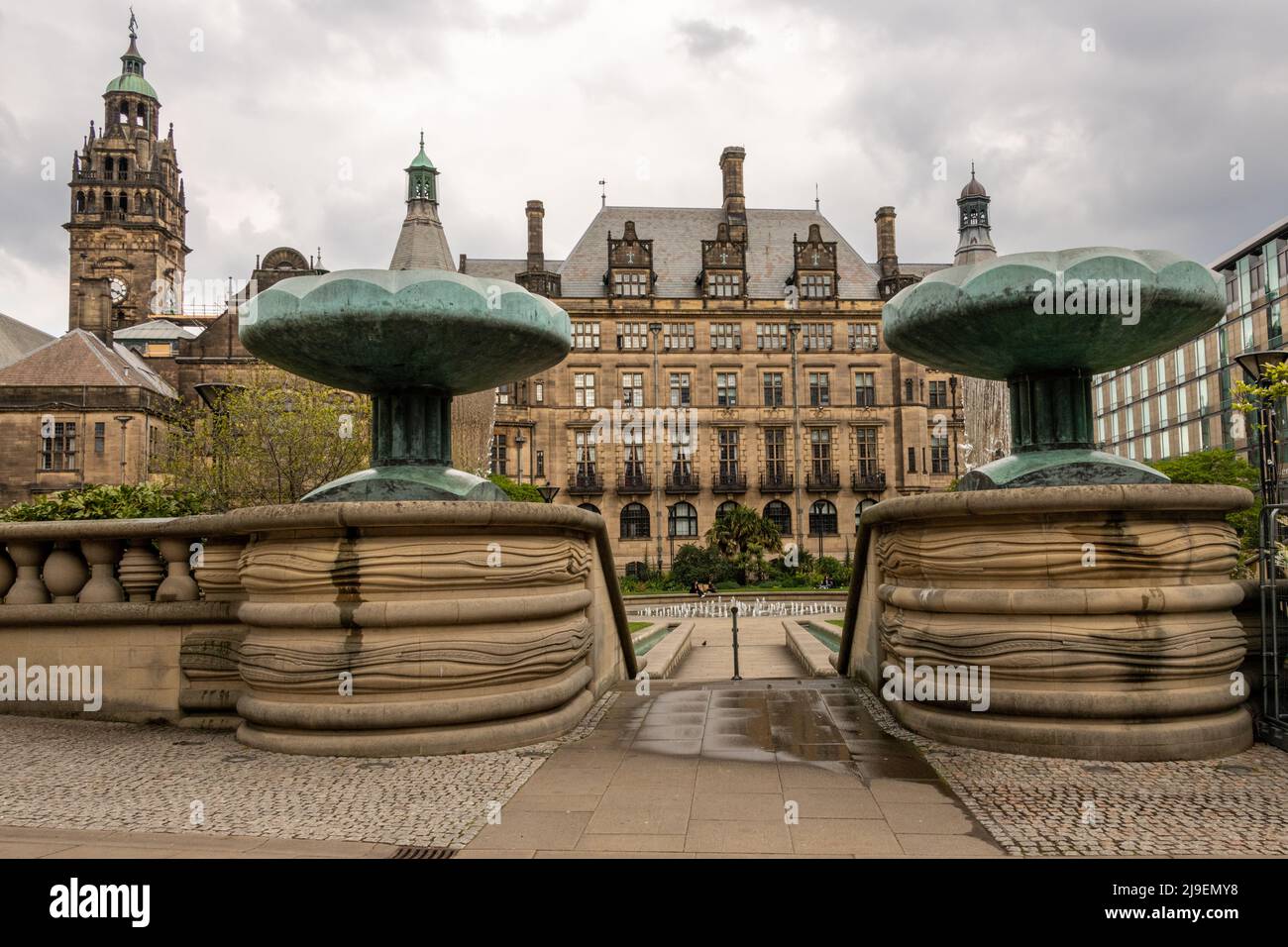 Sheffield Rathaus und Peace Gardens Stockfoto