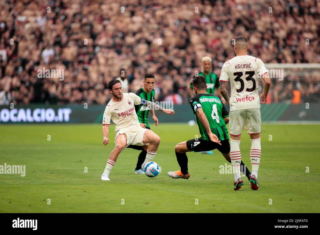 Davide Calabria (AC Mailand) während der italienischen Meisterschaft Serie Ein Fußballspiel zwischen US Sassuolo und AC Mailand am 22. Mai 2022 im Mapei Stadium-Citta del Tricolore in Reggio Emilia, Italien - Foto: Nderim Kaceli/DPPI/LiveMedia Stockfoto