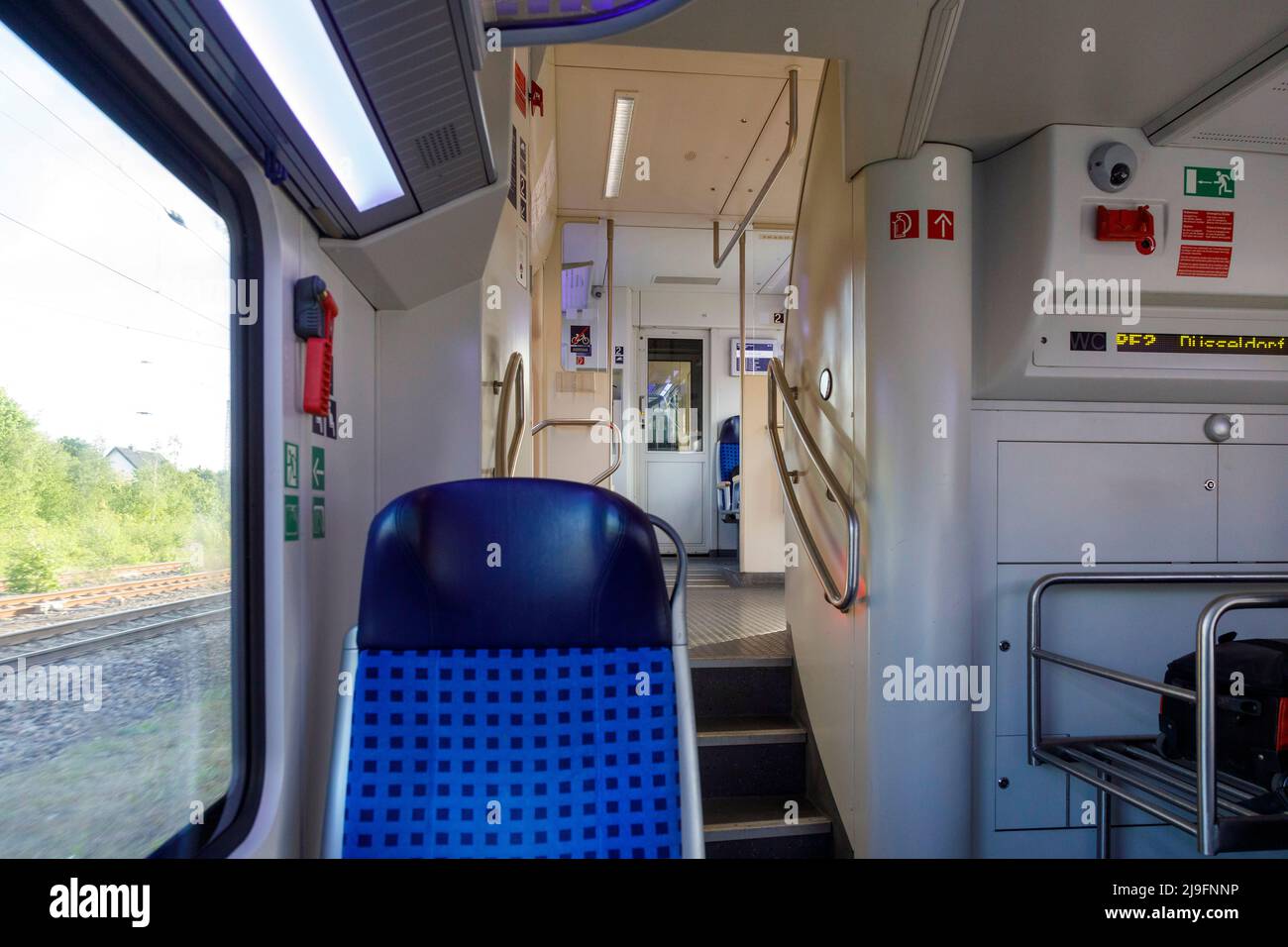 Doppelebenenwagen, Regional-Express der Deutschen Bahn Stockfoto